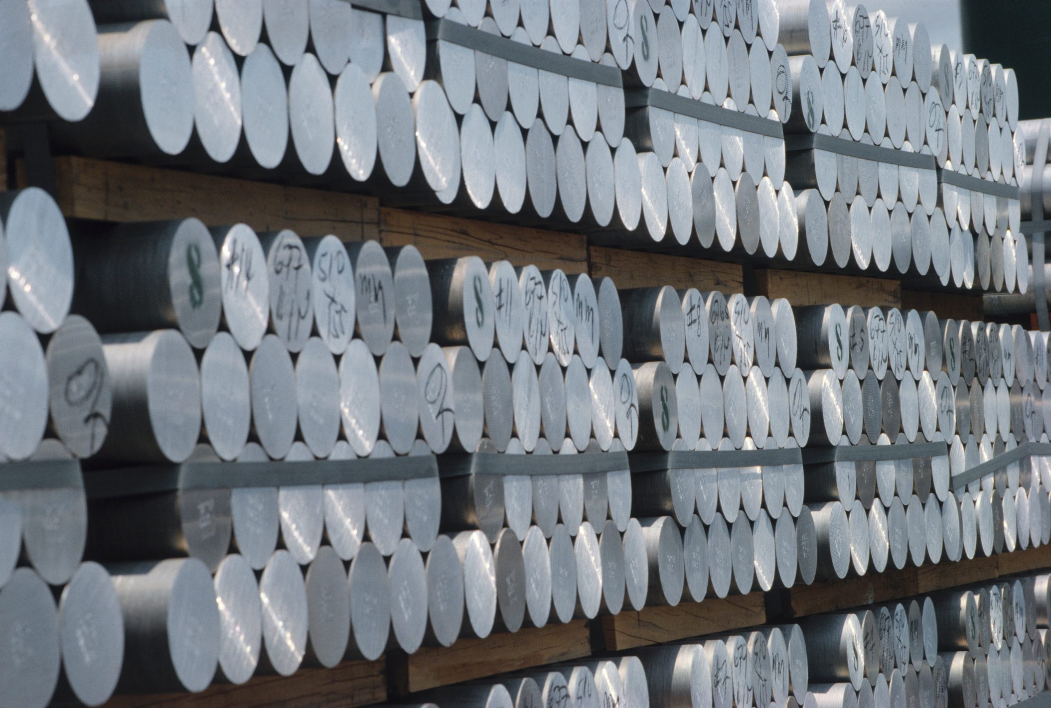 Aluminium billet premiums fall in key global locations except for US market  - Fastmarkets